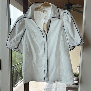 ENTRO WMNS OFF WHITE SOLID SPREAD COLLAR SCALLOPED TRIM BUTTON DOWN BLOUSE NWT